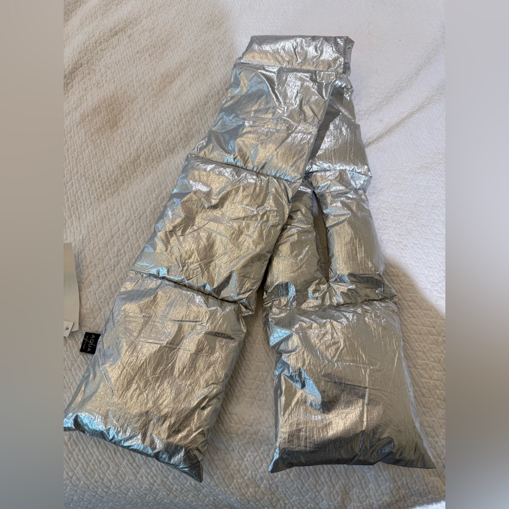 Bloomingdale's Silver Metallic Scarf